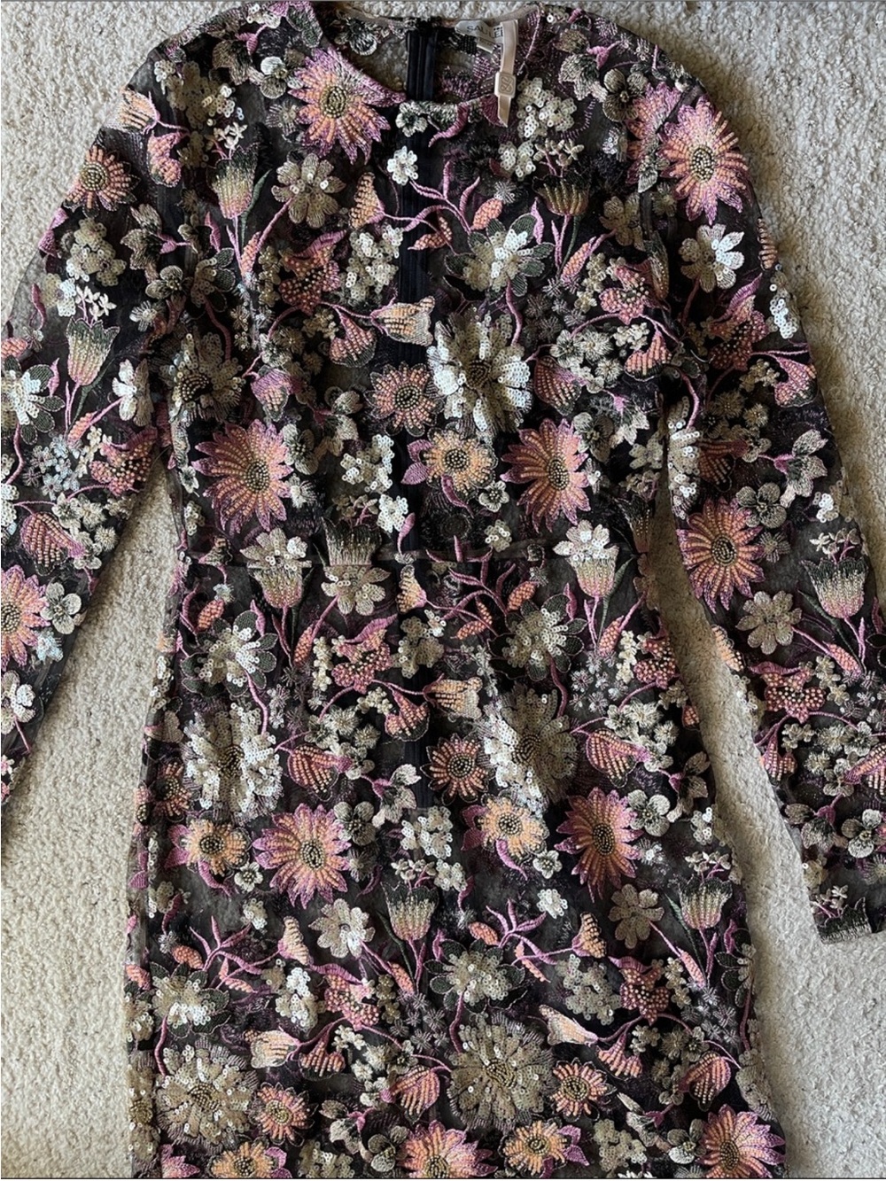 ✨NEW✨SAU LEE Goldie Dress Maxi Gown
Long Sleeve Beaded Floral - Picture 8 of 15